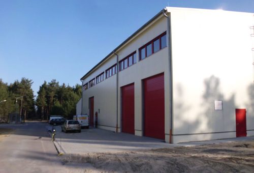 Halle-1